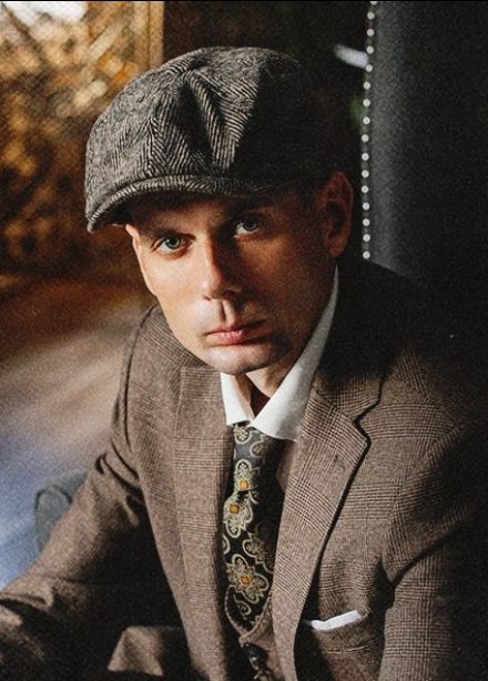 Максим Апрель