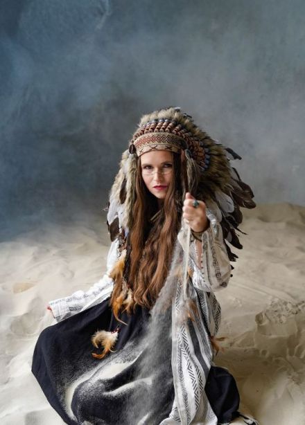 Евгения Рыбакова и группа «Обними Кита»